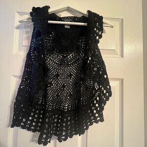 Black crochet lace‎ vest size small